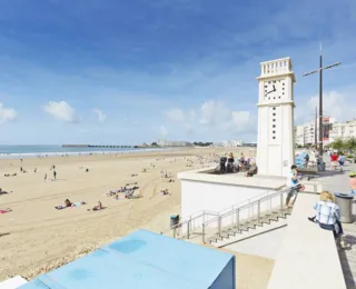 Cidade multa em quase R$ 1 mil quem usar trajes de banho fora da praia