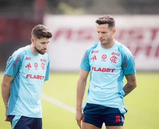 Crise financeira, vaidade e desleixo comprometem clubes brasileiros