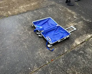 Dona de mala revela história que mobilizou esquadrão antibomba