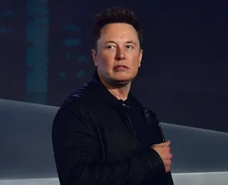 EUA planejam bombardear carros de Elon Musk; saiba o motivo