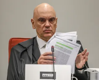 Eduardo aumenta ilícitos após tornozeleira em Bolsonaro, diz Moraes