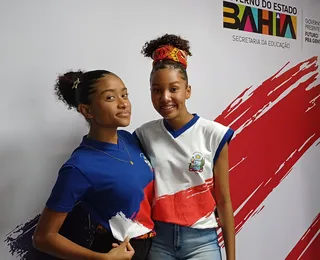Estado entrega 700 mil uniformes escolares com nova identidade visual
