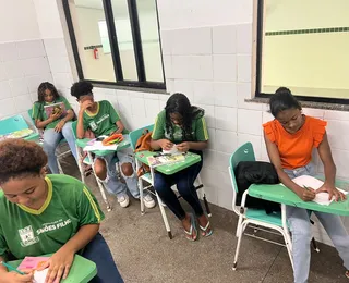 Fanzines estimulam leitura e criatividade em escola de Simões Filho