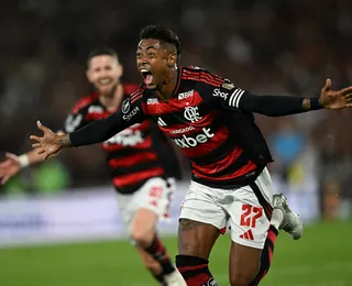 Flamengo vence o Inter e leva vantagem na Libertadores