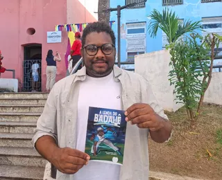 Flipelô 2025: escritor de Paripe cria super-herói capoerista