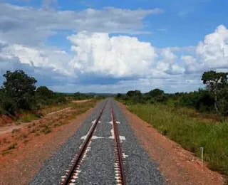 Governo Lula estuda reativar ferrovia para ligar cidades da RMS