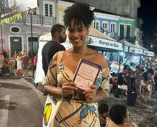 Na Flipelô, fã de Raphael Montes revela sentimentos sombrios ao ler obras do autor