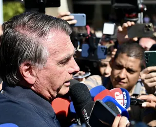 PF faz revelação sobre pendrive achado em banheiro de Bolsonaro