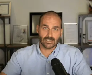 PT avança para derrubar salário de Eduardo Bolsonaro