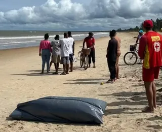 Pai e filho morrem afogados após mergulho em praia turística na Bahia