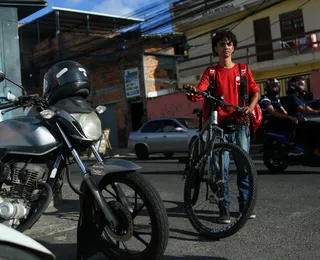 Pedalar no trânsito de Salvador é sinônimo de desafio e resistência