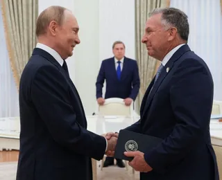 Pressão dos EUA: Putin encontra enviado de Trump antes de sanções