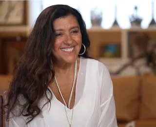 Regina Casé abre o jogo sobre procedimentos no rosto