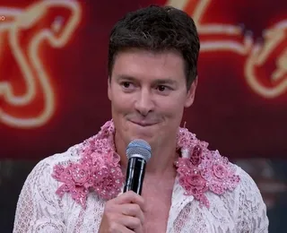 Rodrigo Faro sai do controle e fica de cueca na Globo; veja