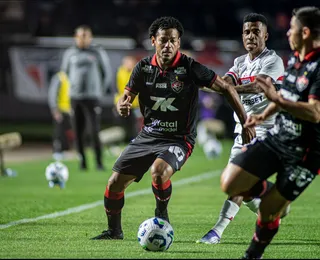 Romarinho faz esclarecimento nas redes sociais após entrevista confusa