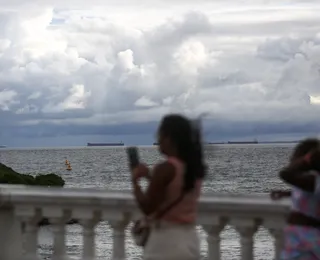 Semana em Salvador terá pancadas de chuva e sol entre nuvens