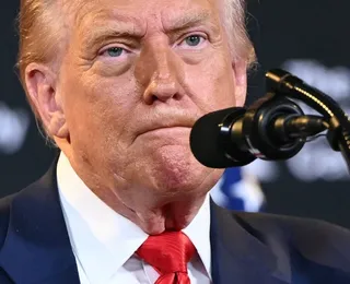 Trump pressiona Banco Central e exige renúncia de diretora influente
