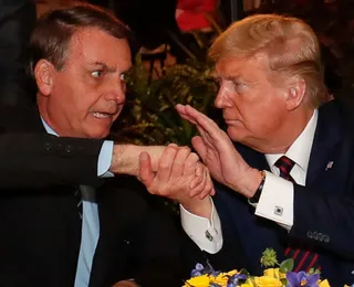 Trump volta a defender Bolsonaro e tarifa contra o Brasil