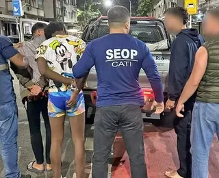 Tudo à mostra: turistas alemães são deixados nus após assalto na orla
