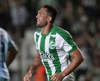 VÍDEO: Ex-Bahia, Gilberto faz dois no Sport e vence goleiro do Vitória