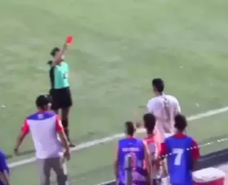 VÍDEO: árbitra é agredida no rosto em jogo de futebol na Colômbia