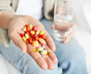 Vitaminas em excesso trazem mais riscos que benefícios à saúde