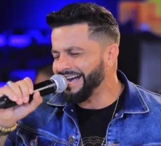 Cantor da música "Boca Errada" é executado a tiros dentro de casa - Imagem