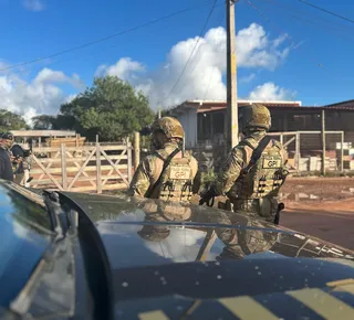 Integrantes de facção são presos e arsenal é apreendido na Bahia - Imagem