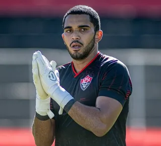 Lucas Arcanjo assume jogo ruim após derrota do Vitória - Imagem
