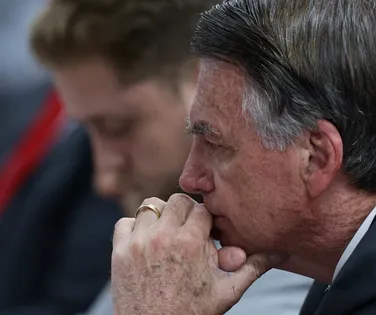 Bolsonaro pede ao STF para deixar prisão domiciliar; entenda - Imagem
