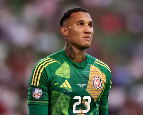 Clube português faz jogo duro para vender goleiro ao Bahia; saiba - Imagem