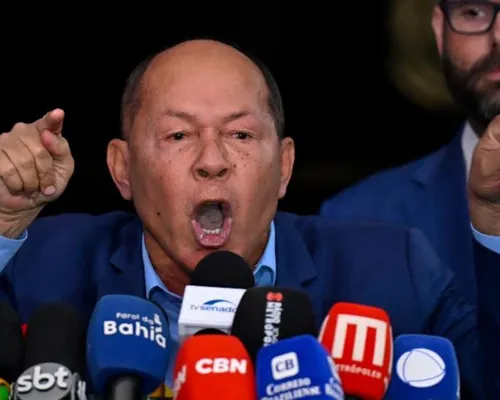 Deputado pede Forças Armadas e cita golpe de 64 ao defender Bolsonaro - Imagem