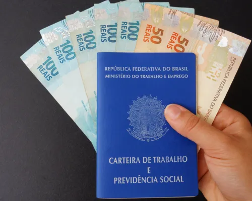 Salário mínimo deve chegar a R$ 2 mil nos próximos anos - Imagem