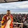 Xanddy Harmonia leva multidão à orla de Salvador em show gratuito - Imagem