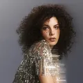 A TARDE FM: Conversa Brasileira recebe a cantora Céu imagem