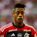 Bruno Henrique: STJD concede efeito suspensivo ao atacante do Flamengo imagem