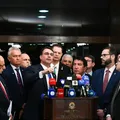 Flávio Bolsonaro acusa Moraes de vingança em voto contra ex-presidente imagem