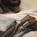 Homem morre após receber ácido na veia durante sessão de hemodiálise imagem