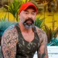 Humorista de “A Praça é Nossa” é condenado por estuprar a filha imagem