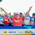 Lula participa de caminhada em homenagem ao MEC: "Viva a educação" imagem