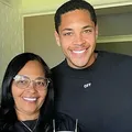 Mãe de jogador do Palmeiras processa ex-nora e pede R$ 200 mil imagem