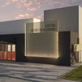 Novo auditório escolar em Teixeira de Freitas amplia educação imagem