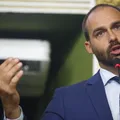 PL realiza manobra para evitar cassação de Eduardo Bolsonaro imagem