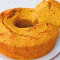 Sem farinha e leite: bolo de cenoura de liquidificador é feito em 4 passos imagem