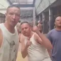 Vídeo com detentos aguardando Bolsonaro na prisão viraliza; assista imagem