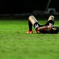 Vitória desafia as estatísticas e busca milagre para escapar da queda imagem