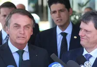 2026: Bolsonaro deve repetir estratégia de Lula em 2018 imagem