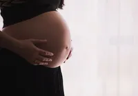 Adolescente grávida é picada por escorpião e dá à luz dentro de carro