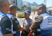Ambulante é preso após cobrar R$ 400 a turistas por porção de camarão