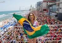 Daniela Mercury esclarece polêmica com sombreiro do Cortejo Afro